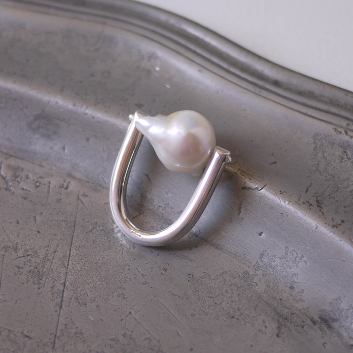 Disorted Pearl Ring | EUREKA FACTORY HEIGHTS