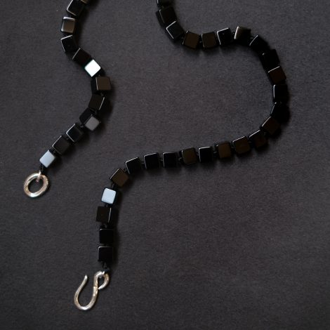 ralagan-cubestonenecklaceblackonyx